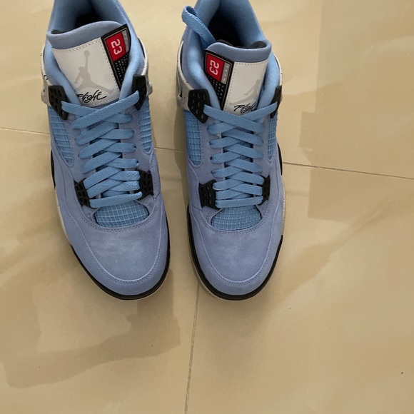 Jordan 4 University Blue main image 7